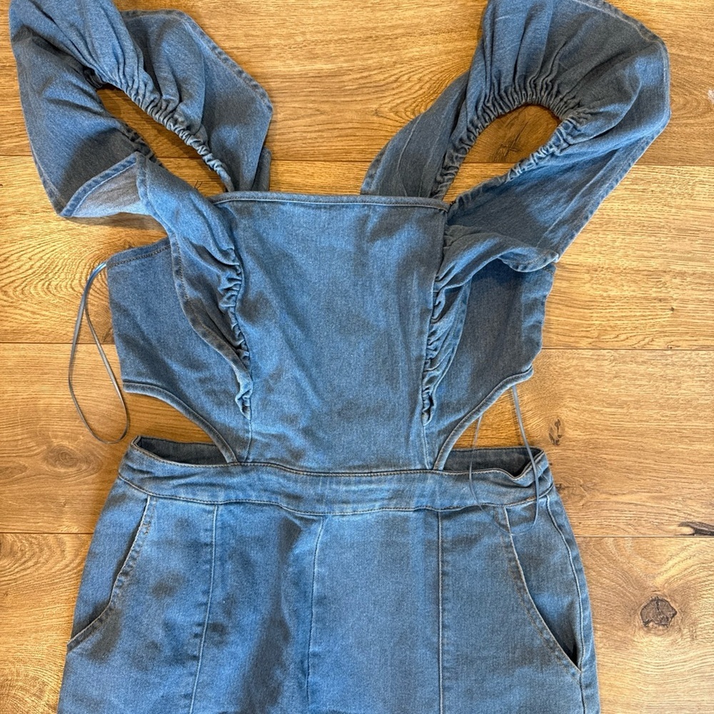 Mabel Flare Denim Jumpsuit Women's Medium Zipper with Cutout Detail Blue